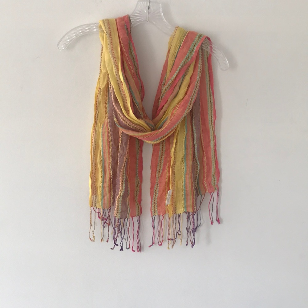 Multi colored scarf - Picture 3 of 4